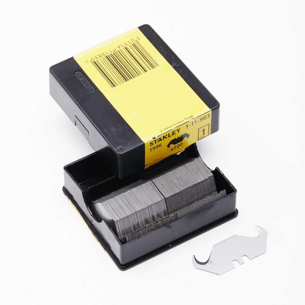 STA111983 1996B Hooked Knife Blades